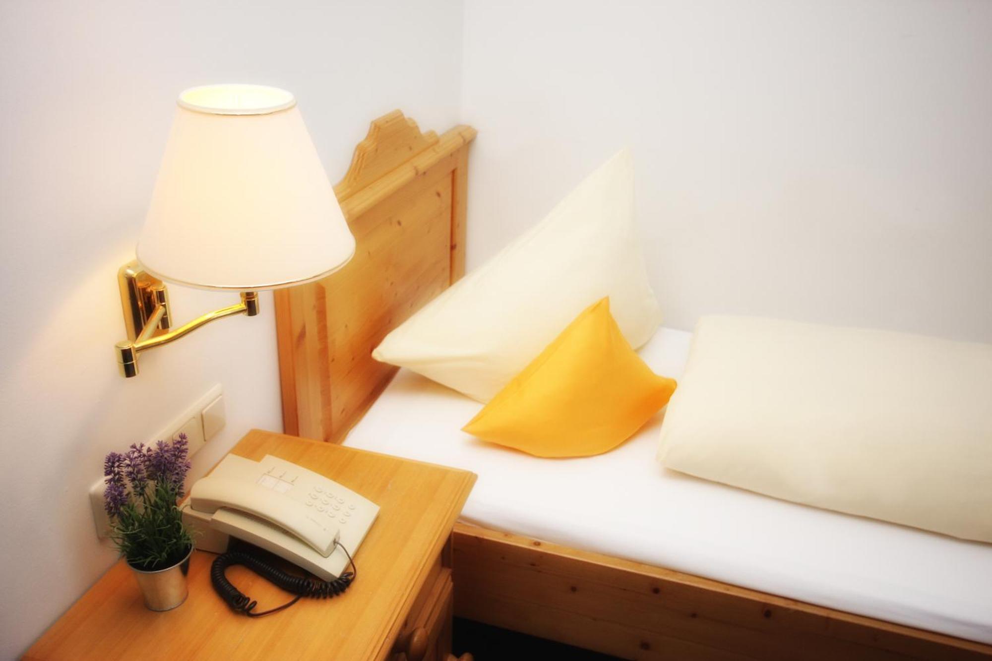 Hotel Trasen Валдкрайбург Екстериор снимка