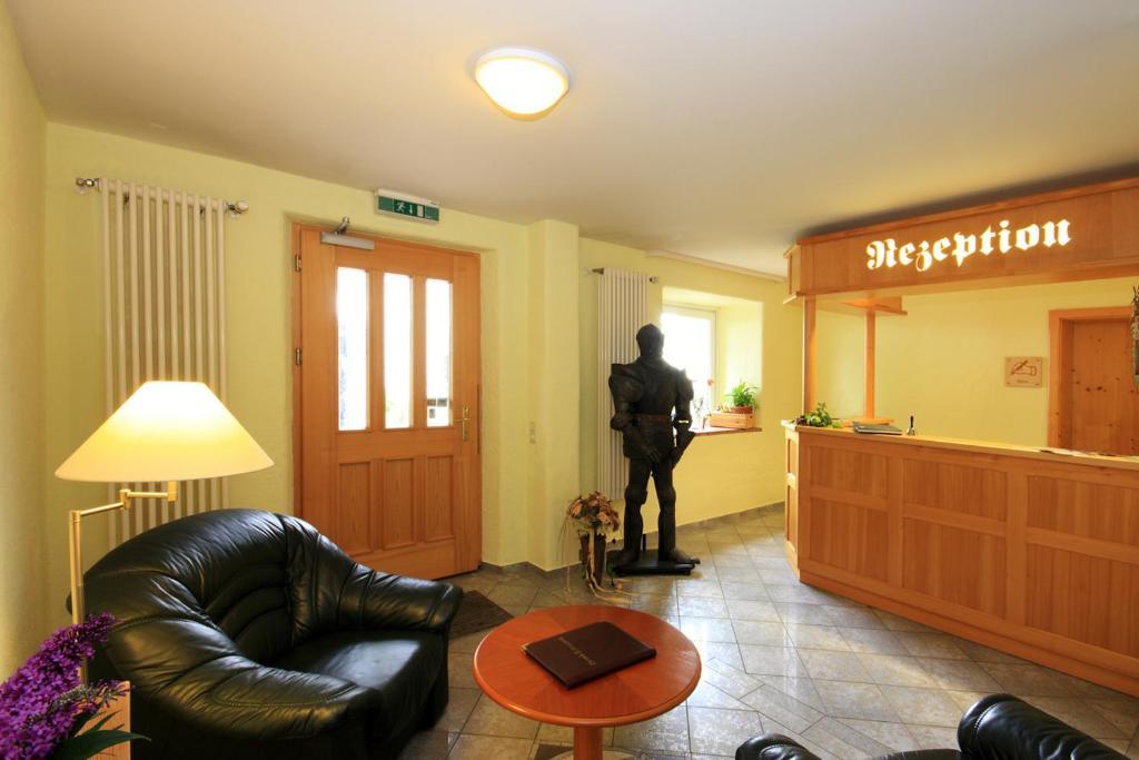 Hotel Trasen Валдкрайбург Екстериор снимка